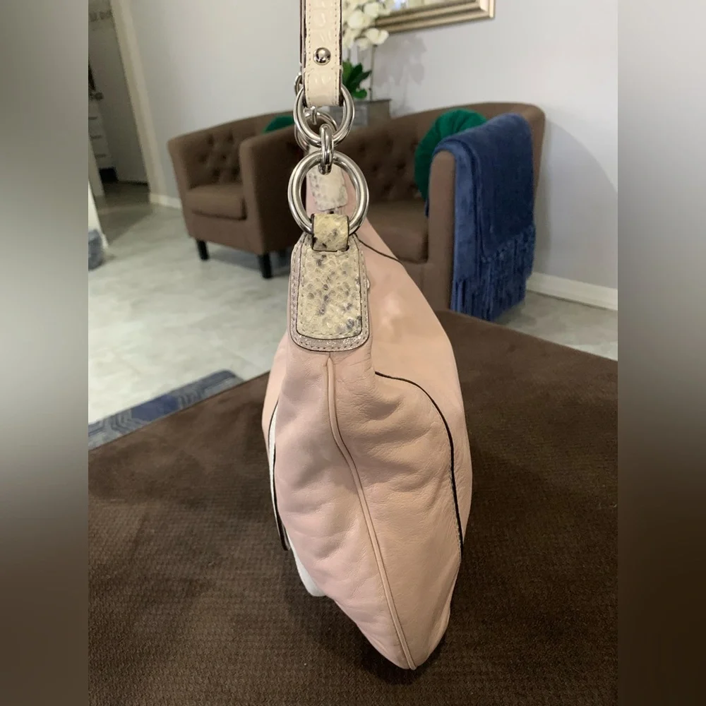 Coach shoulder bag - Picture 5 of 15